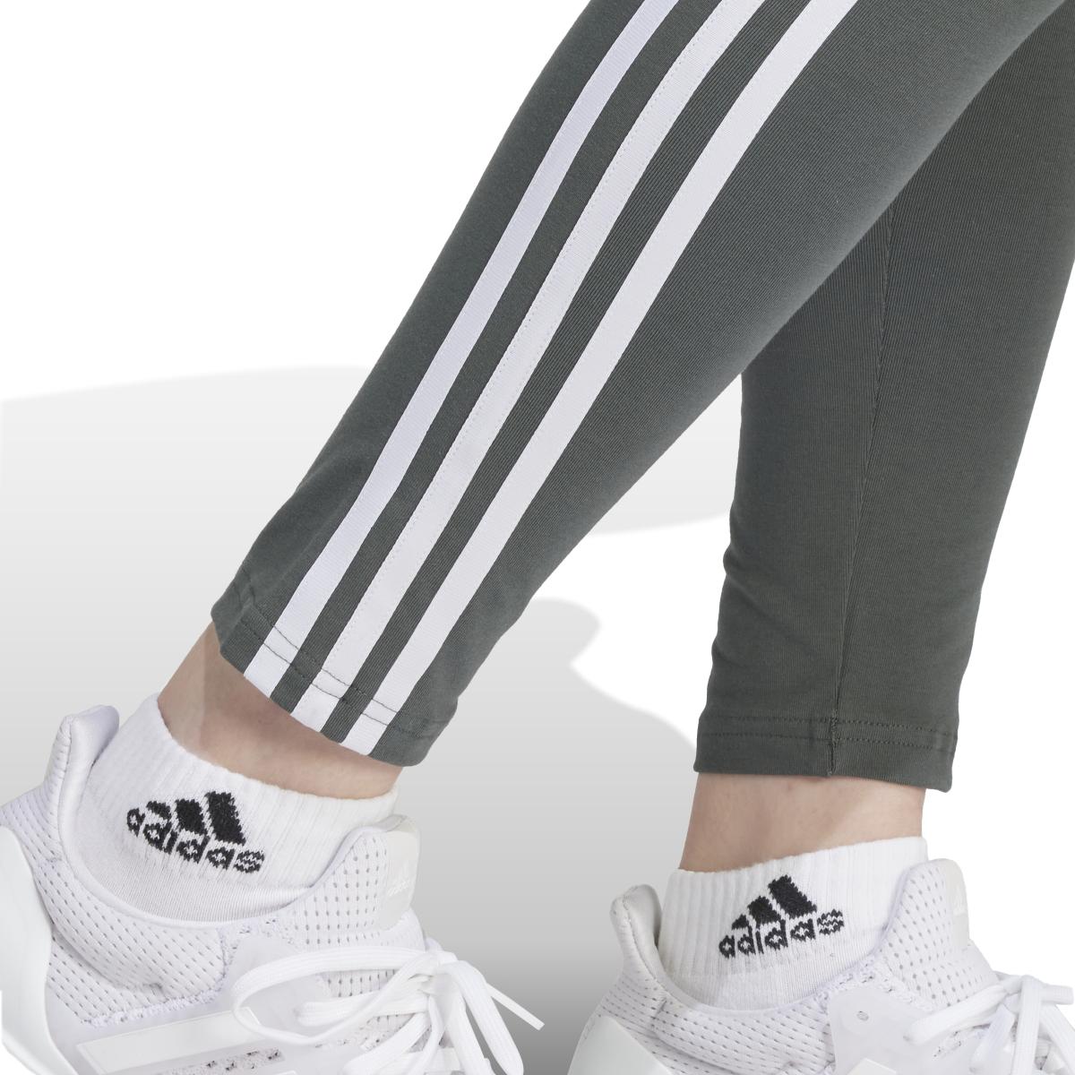 product/a/d/adidas_is3610_7_apparel_on_model_detail_view_2_white.jpg