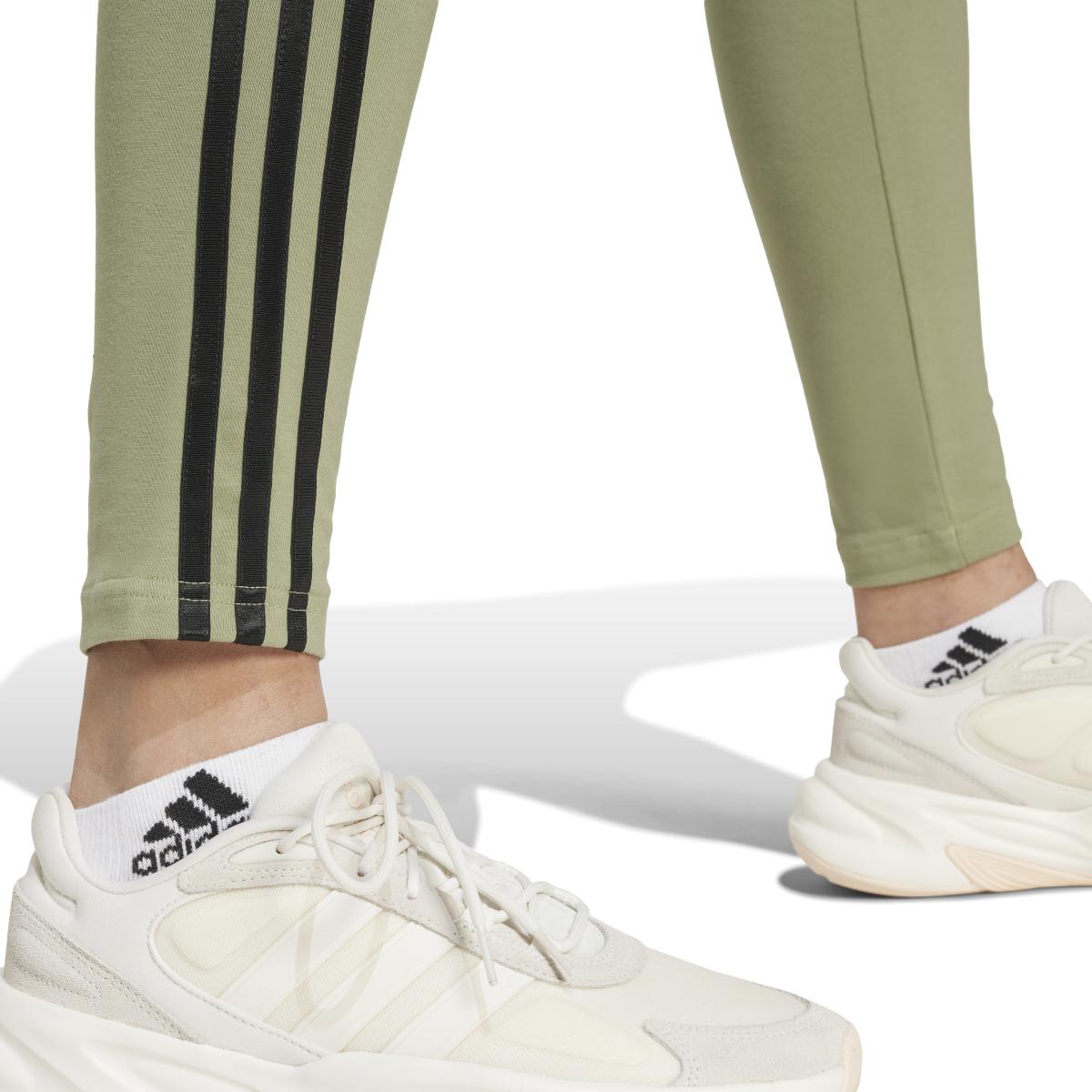 product/a/d/adidas_iw5291_6_apparel_on_model_detail_view_1_white.jpg