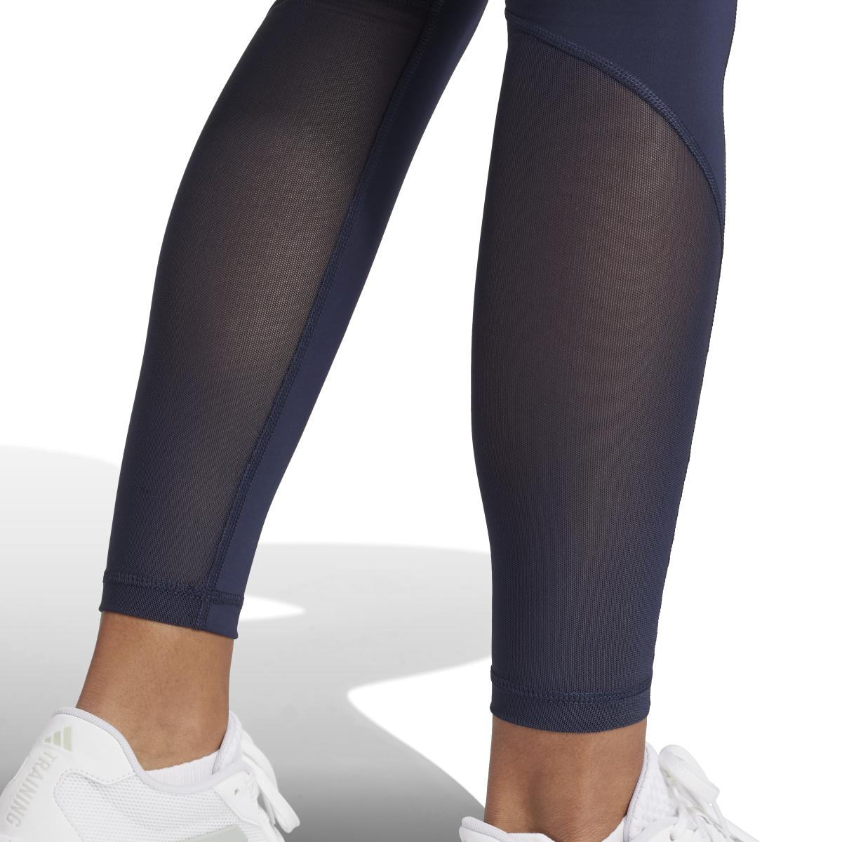 product/a/d/adidas_ix4989_8_apparel_on_model_detail_view_2_white.jpg