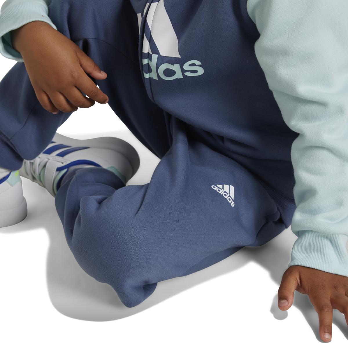 product/a/d/adidas_ix7318_8_apparel_on_model_detail_view_2_white.jpg