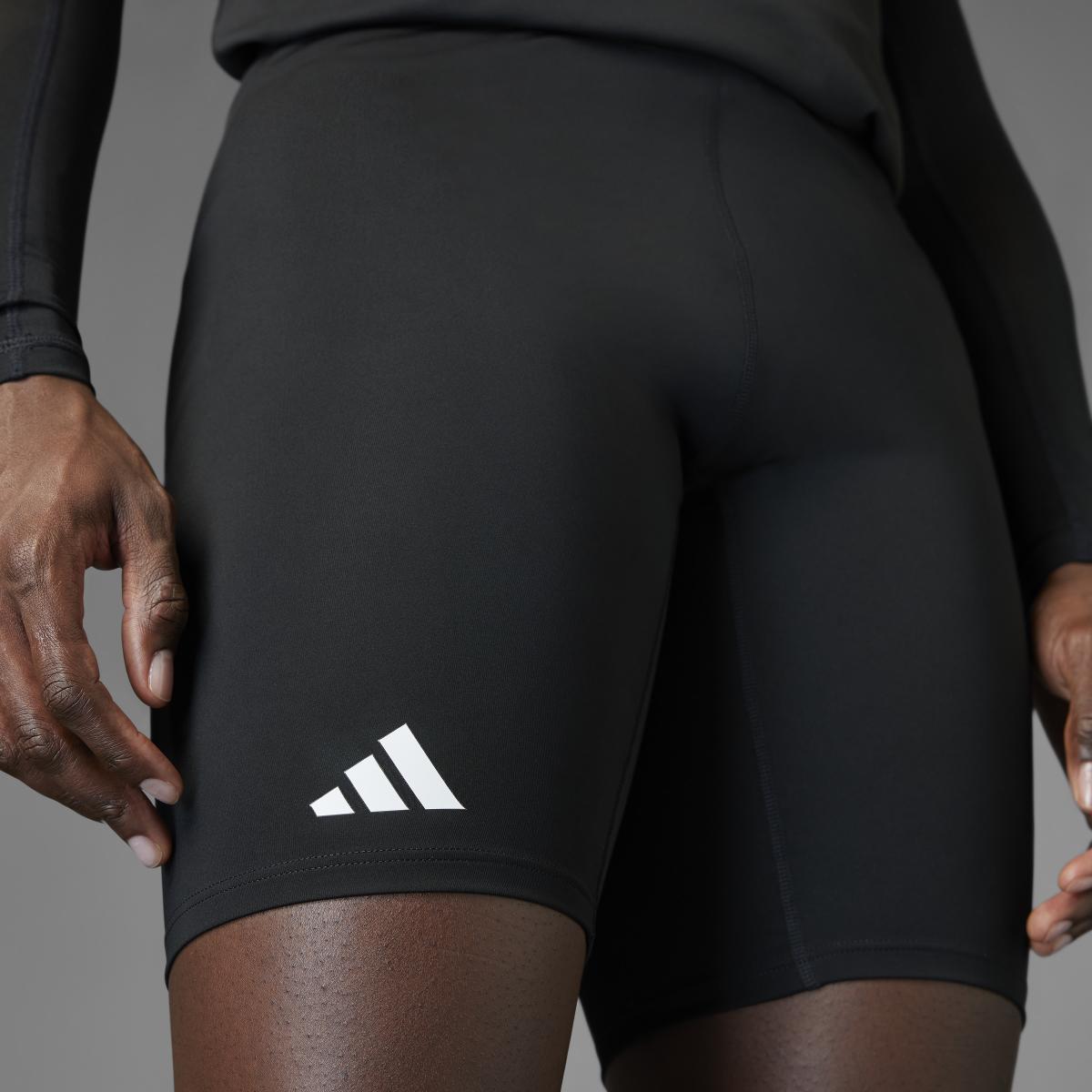product/a/d/adidas_iy5511_13_apparel_photography_heromrktng_view_5.jpg