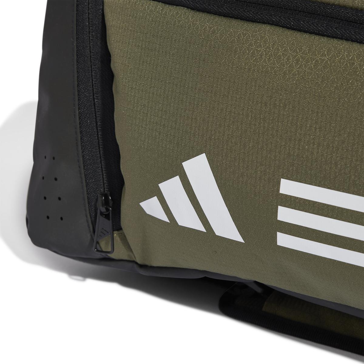 product/a/d/adidas_iz1907_4_hardware_photography_detail_view_1_white.jpg