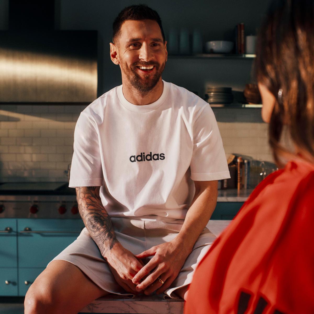 product/a/d/adidas_je9000_10_apparel_photography_heromrktng_view_1.jpg