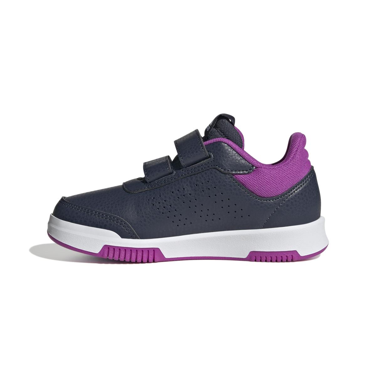 product/a/d/adidas_jh9541_5_footwear_photography_side_medial_center_view_white-nw091625.jpg