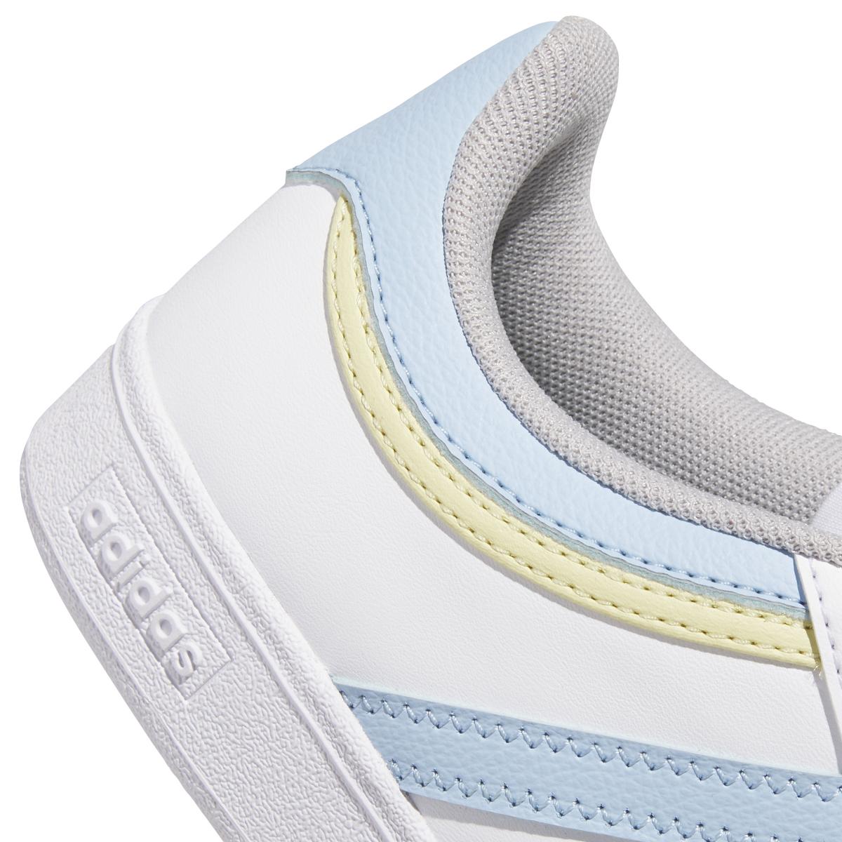 product/a/d/adidas_ji0902_8_footwear_photography_detail_view_1_white-nw091625.jpg