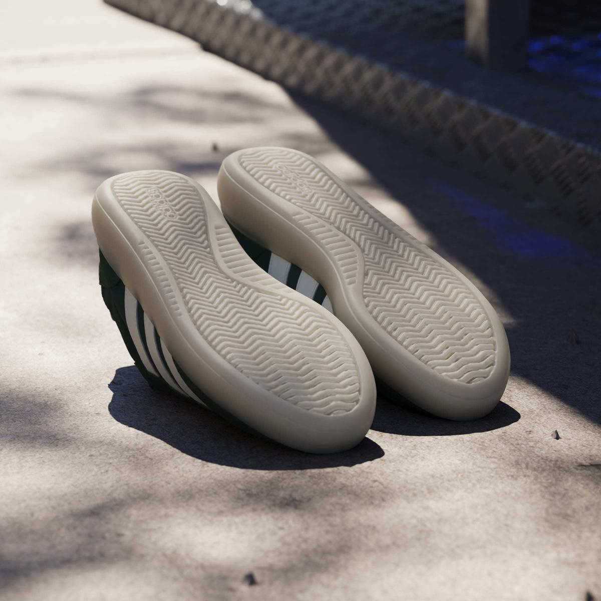 product/a/d/adidas_ji2318_16_footwear_photography_heromrktng_view_4-nw091625.jpg