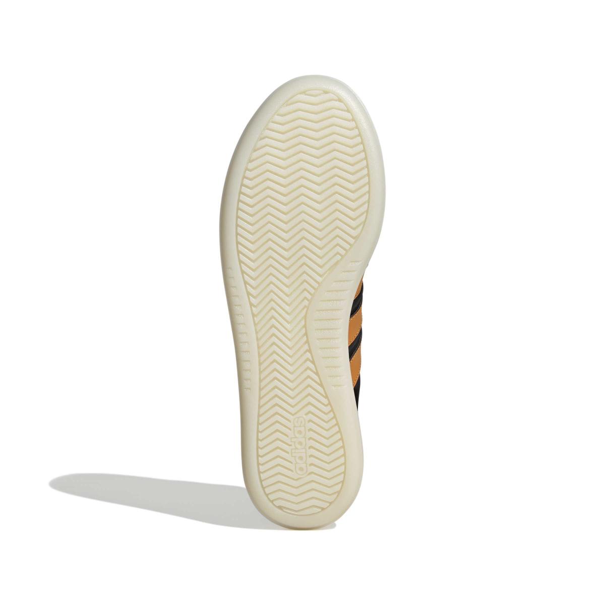 product/a/d/adidas_ji2320_4_footwear_photography_bottom_view_white-nw091625.jpg