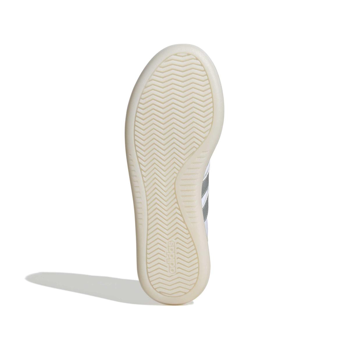 product/a/d/adidas_ji2321_4_footwear_photography_bottom_view_white-nw091625.jpg