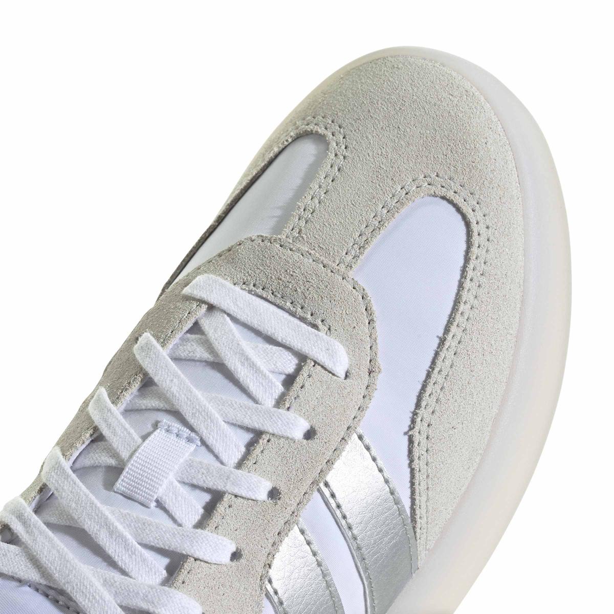 product/a/d/adidas_ji2321_8_footwear_photography_detail_view_1_white-nw091625.jpg