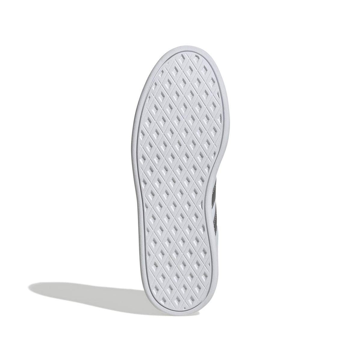 product/a/d/adidas_ji3527_4_footwear_photography_bottom_view_white.jpg