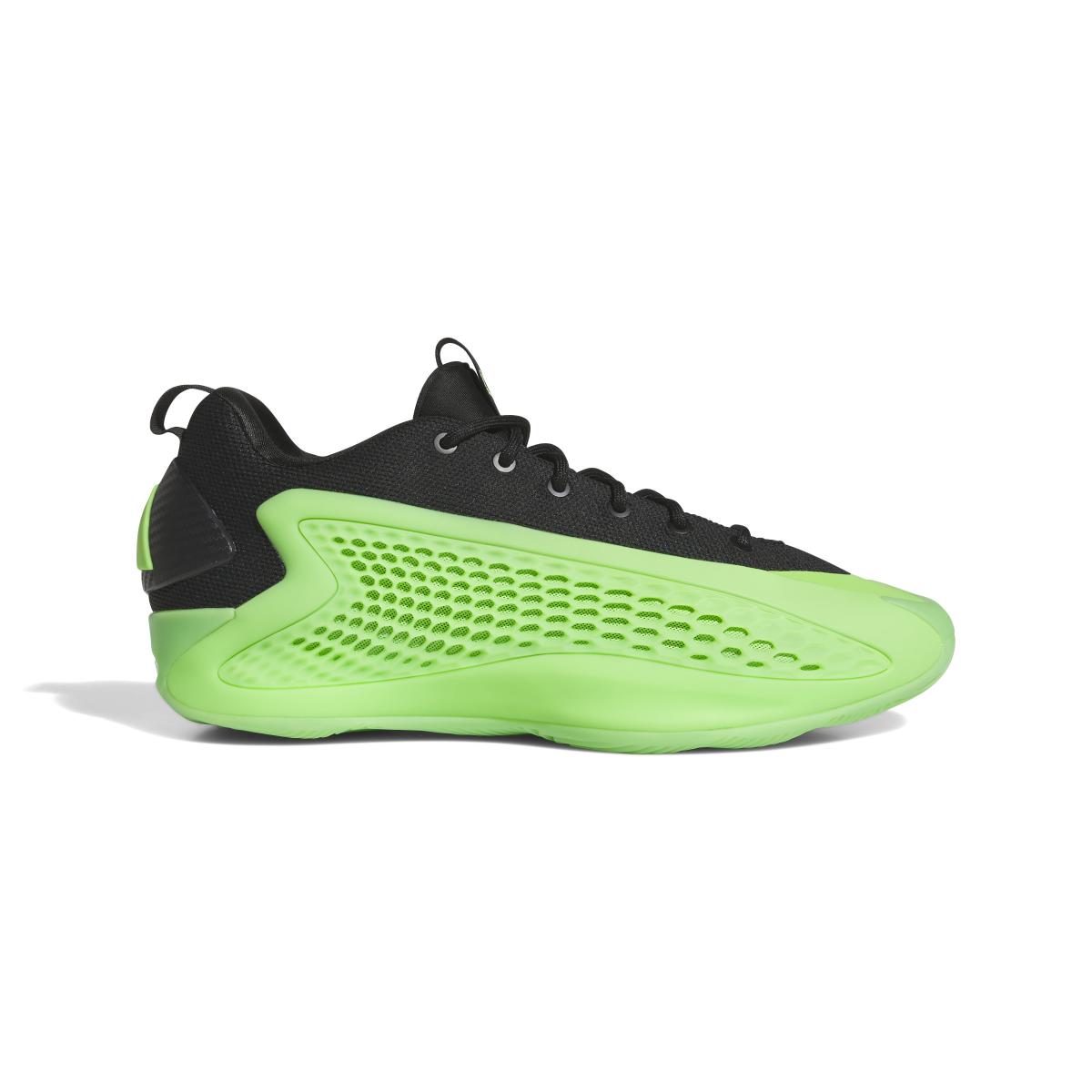 product/a/d/adidas_ji4065_1_footwear_photography_side_lateral_center_view_white-nw091625.jpg