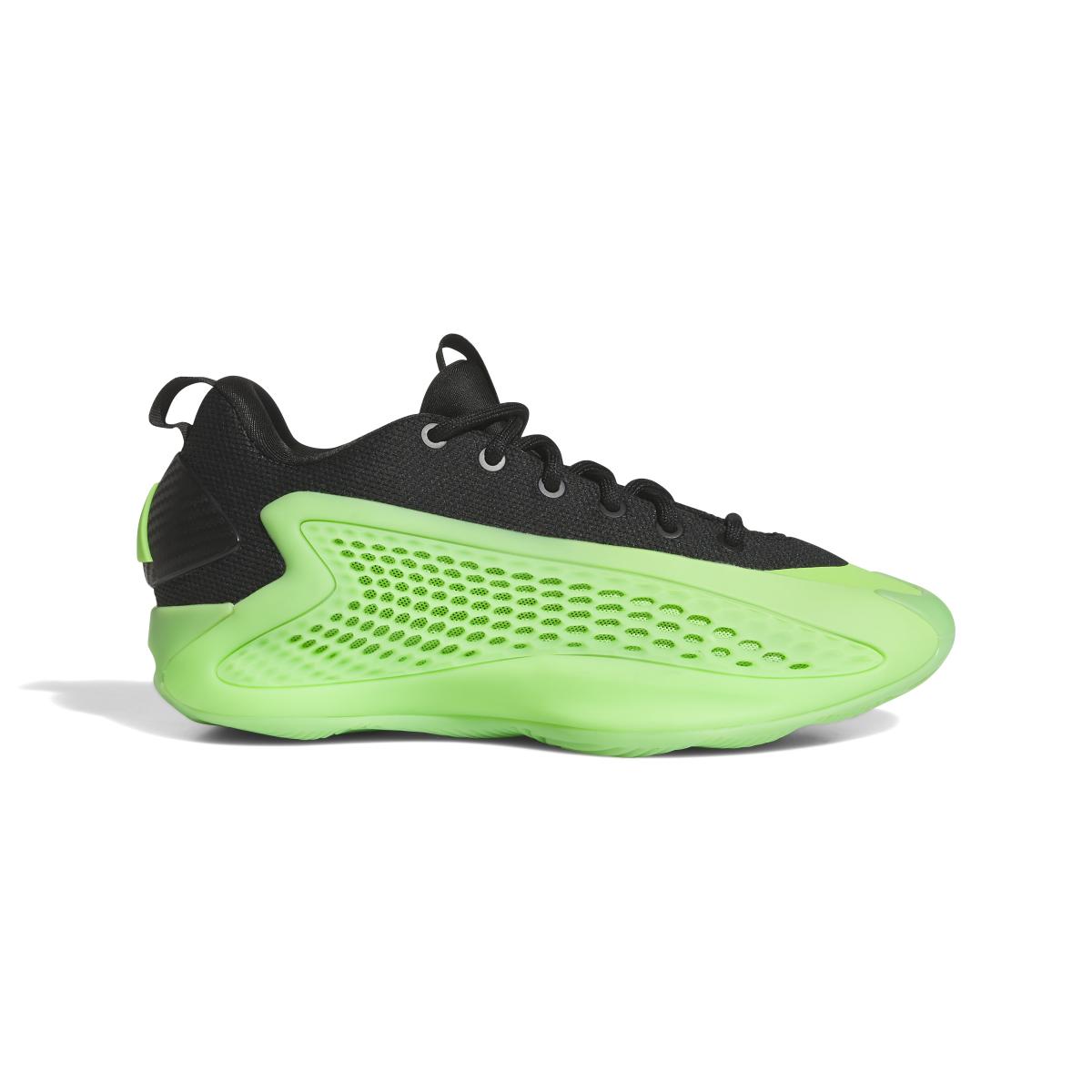 product/a/d/adidas_ji4073_1_footwear_photography_side_lateral_center_view_white-nw091625.jpg