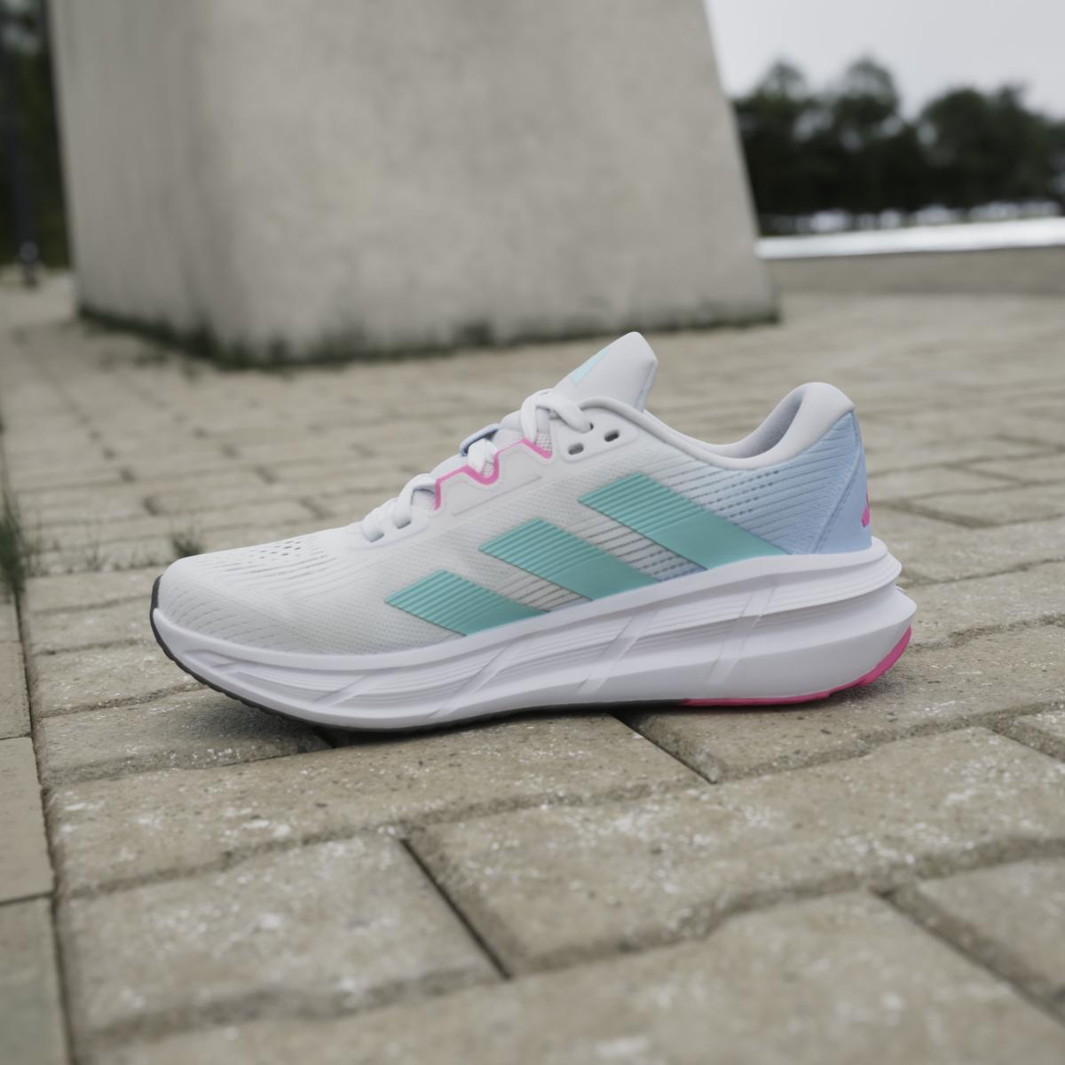 product/a/d/adidas_ji4609_20_footwear_photography_heromrktng_view_7-nw091625.jpg