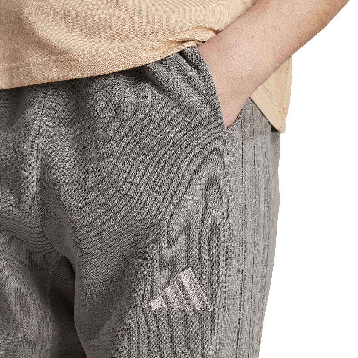 product/a/d/adidas_jl6524_black_5.jpg