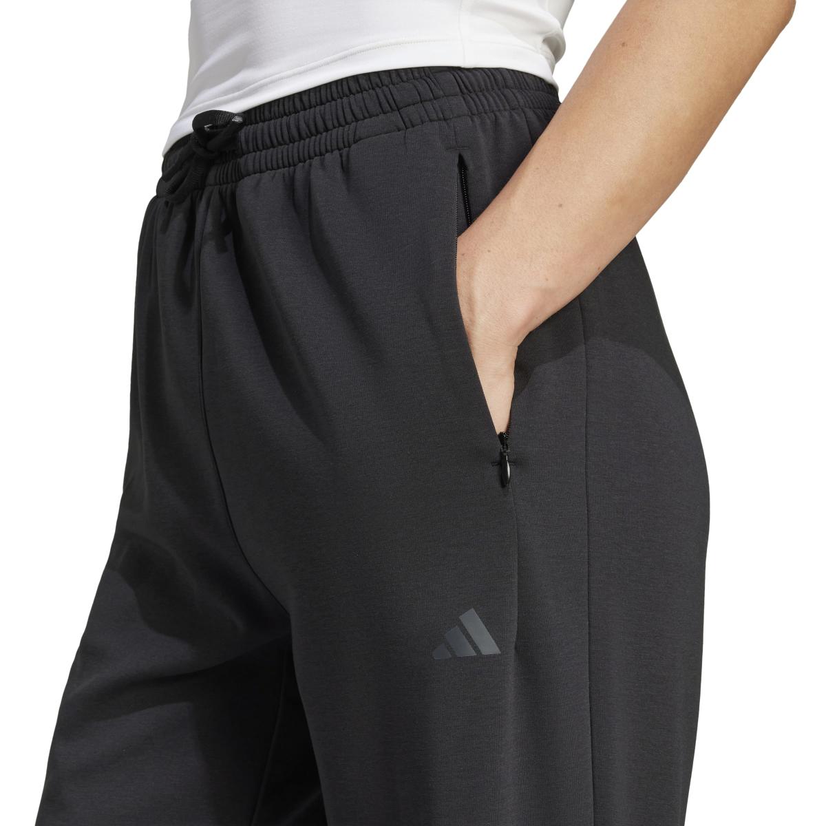 product/a/d/adidas_jp2644_6_apparel_on_model_detail_view_1_white.jpg