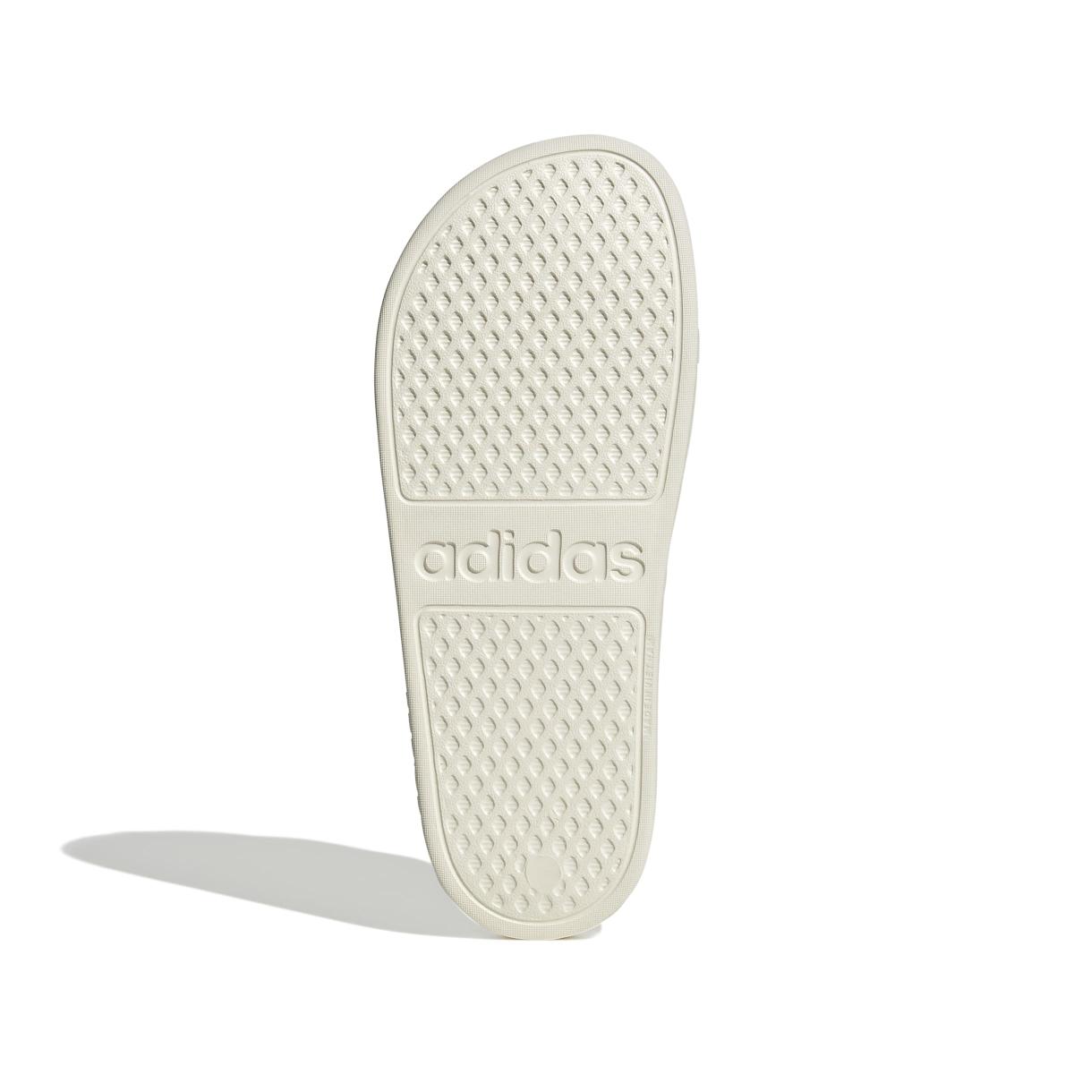 product/a/d/adidas_jp5183_3_footwear_photography_top_portrait_view_white-nw091625.jpg