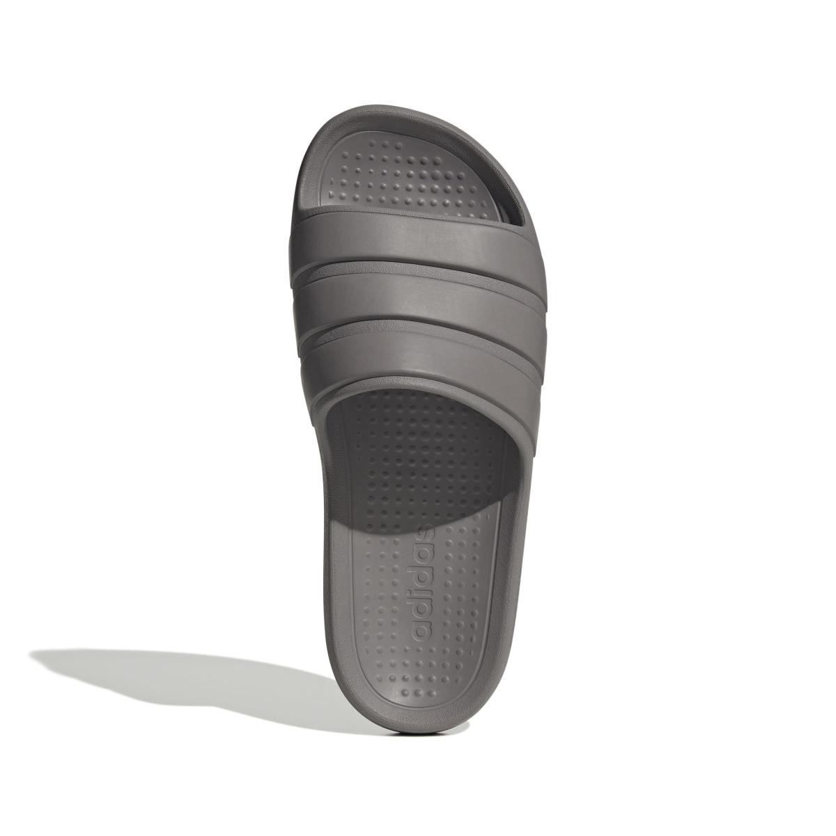 product/a/d/adidas_jp5680_3_footwear_photography_top_portrait_view_white-nw091625.jpg