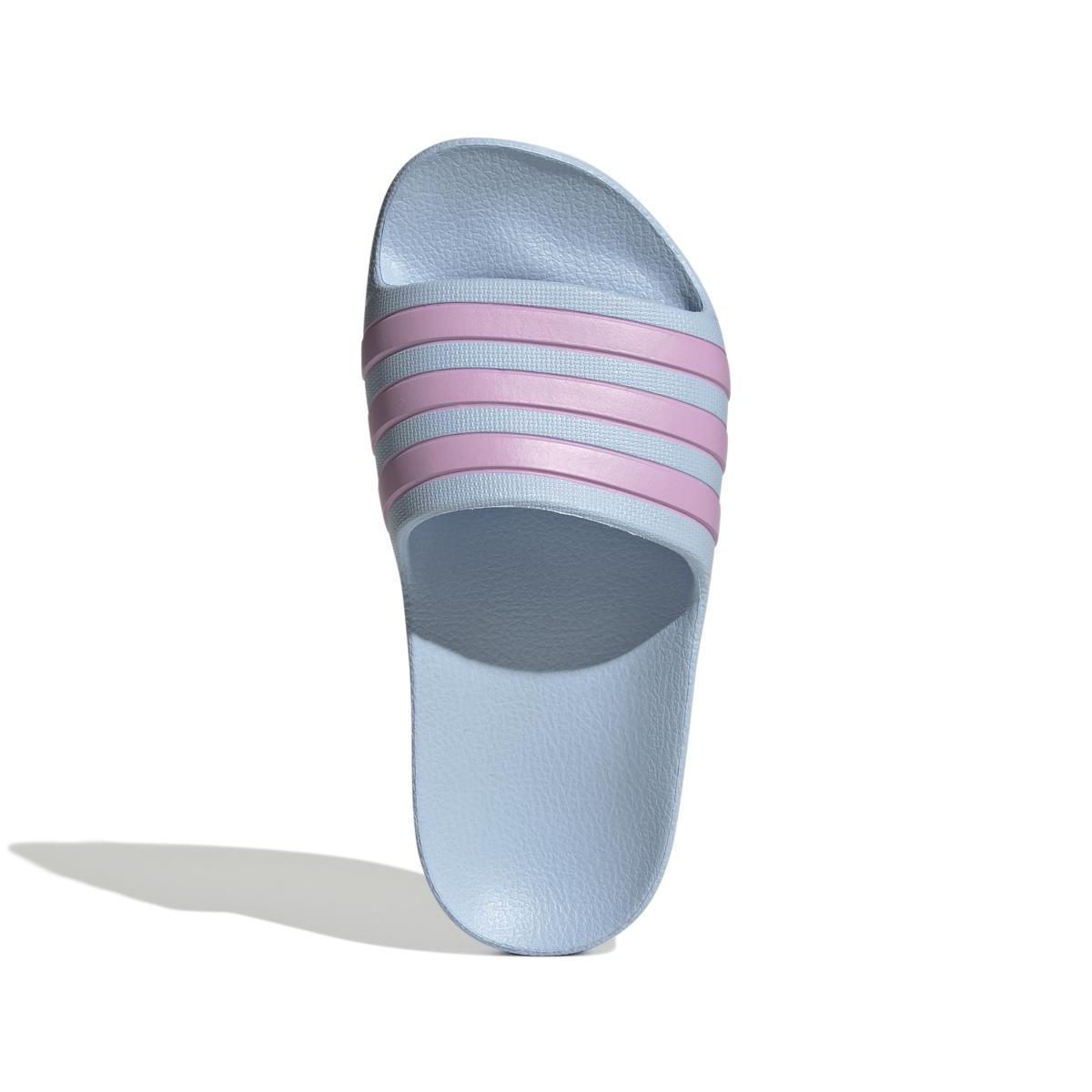 product/a/d/adidas_jp5773_3_footwear_photography_top_portrait_view_white-nw091625.jpg