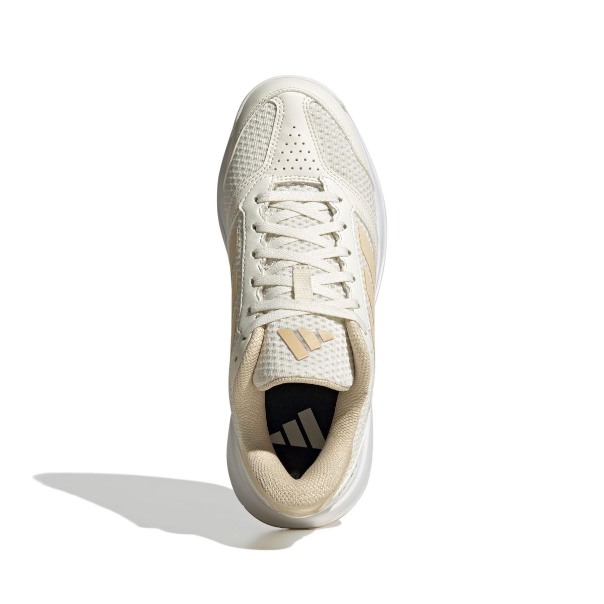product/a/d/adidas_jp9766_3_footwear_photography_top_portrait_view_white.jpg