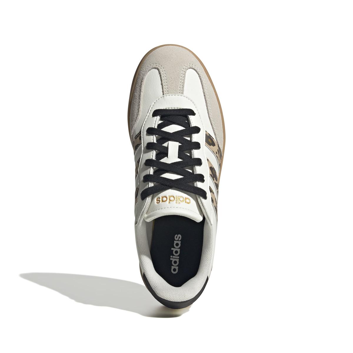 product/a/d/adidas_jq2296_3_footwear_photography_top_portrait_view_white-nw091625.jpg