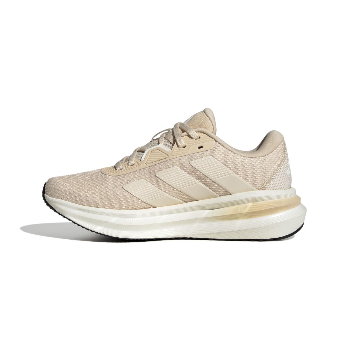 product/a/d/adidas_jq2606_5_footwear_photography_side_medial_center_view_white-nw091625.jpg