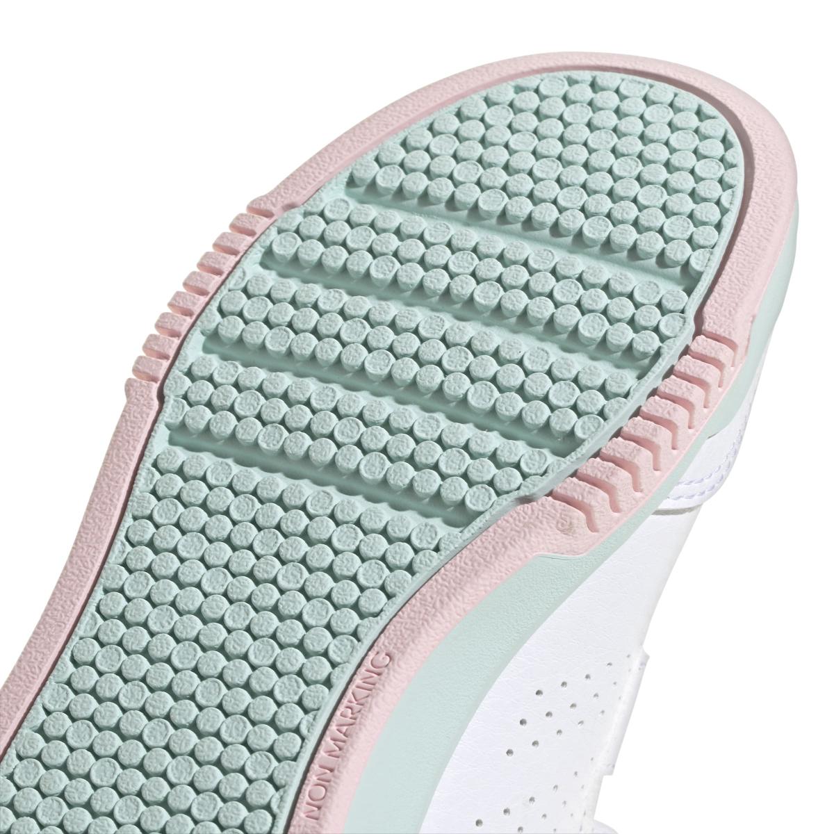 product/a/d/adidas_jq2868_9_footwear_photography_detail_view_2_white-nw091625.jpg