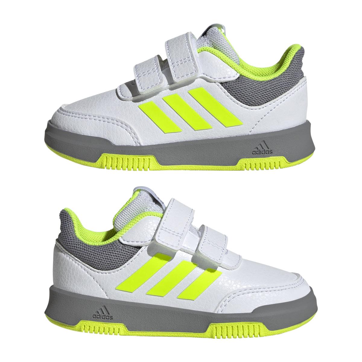 product/a/d/adidas_jq2875_10_footwear_photography_mirrored_pair_view_white-nw091625.jpg