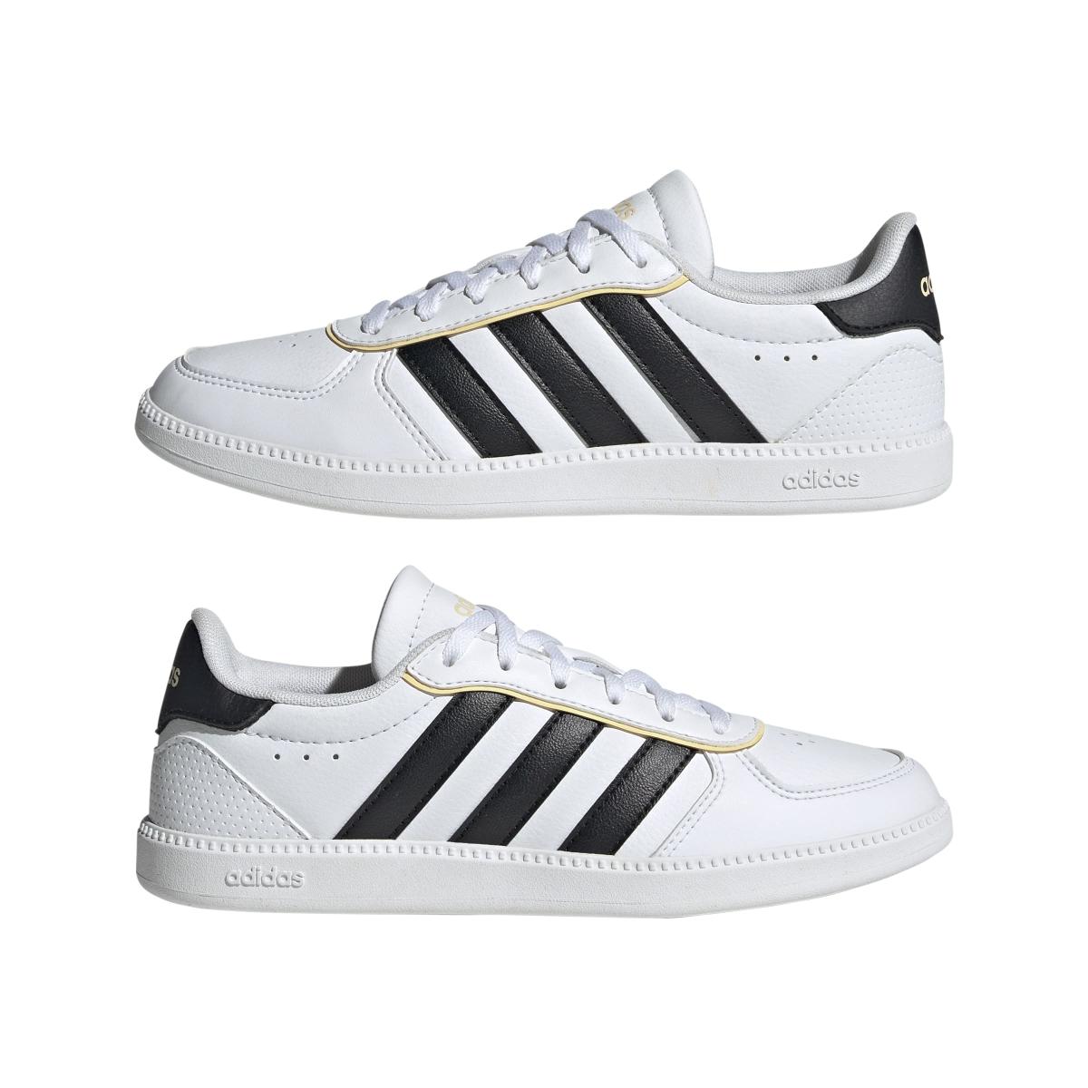 product/a/d/adidas_jq3056_10_footwear_photography_mirrored_pair_view_white.jpg