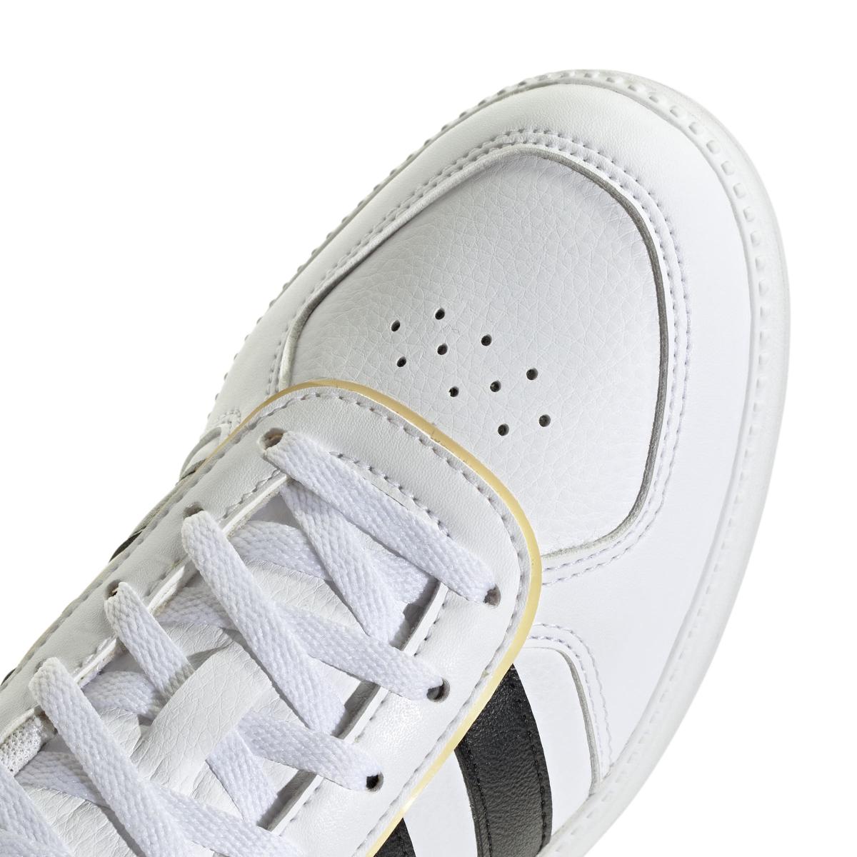 product/a/d/adidas_jq3056_9_footwear_photography_detail_view_2_white.jpg