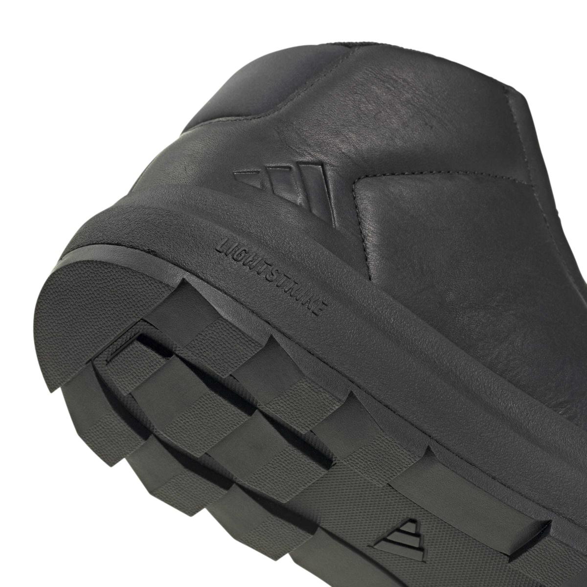 product/a/d/adidas_jq5543_8_footwear_photography_detail_view_1_white-nw091625.jpg