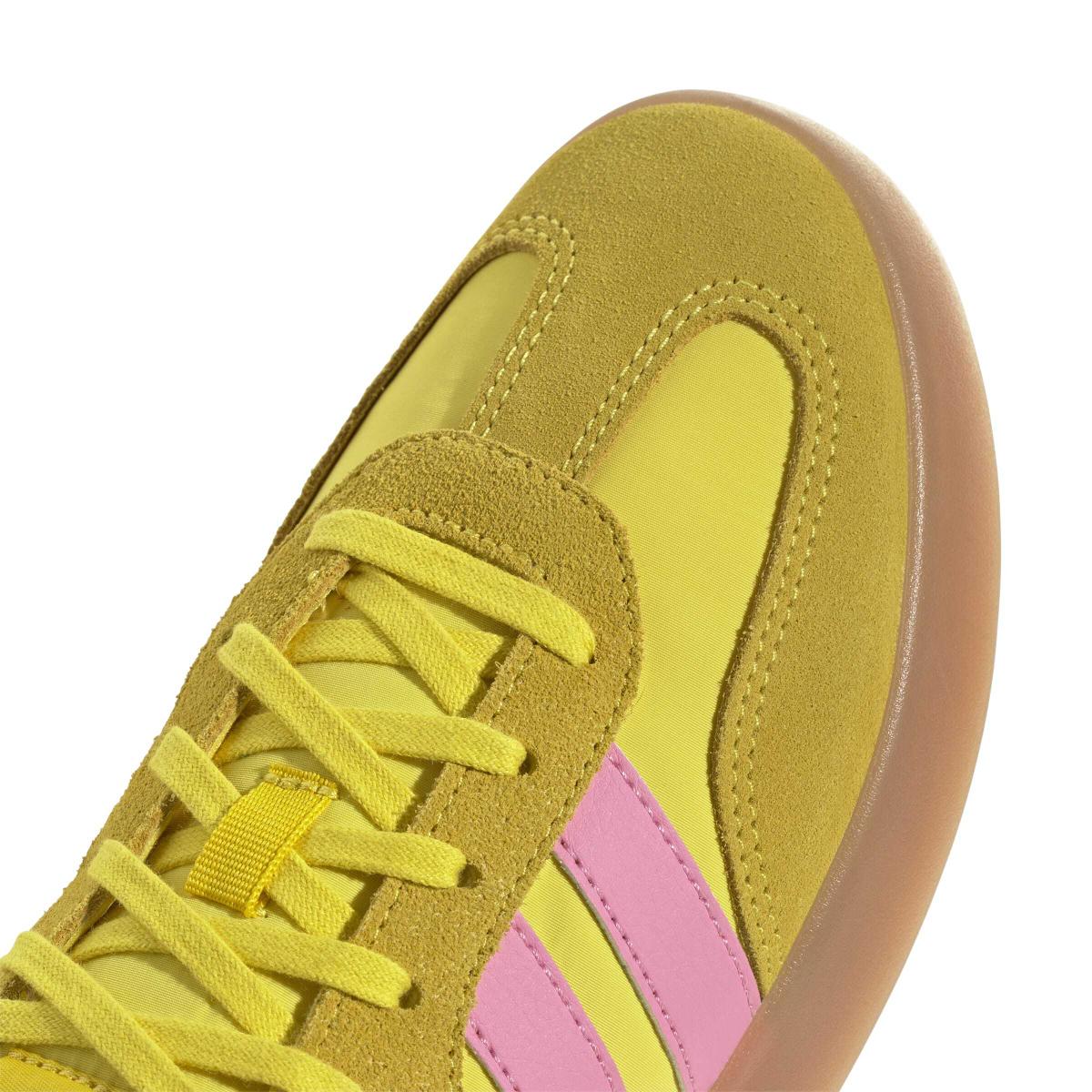 product/a/d/adidas_jr3542_9_footwear_photography_detail_view_2_white-nw091625.jpg