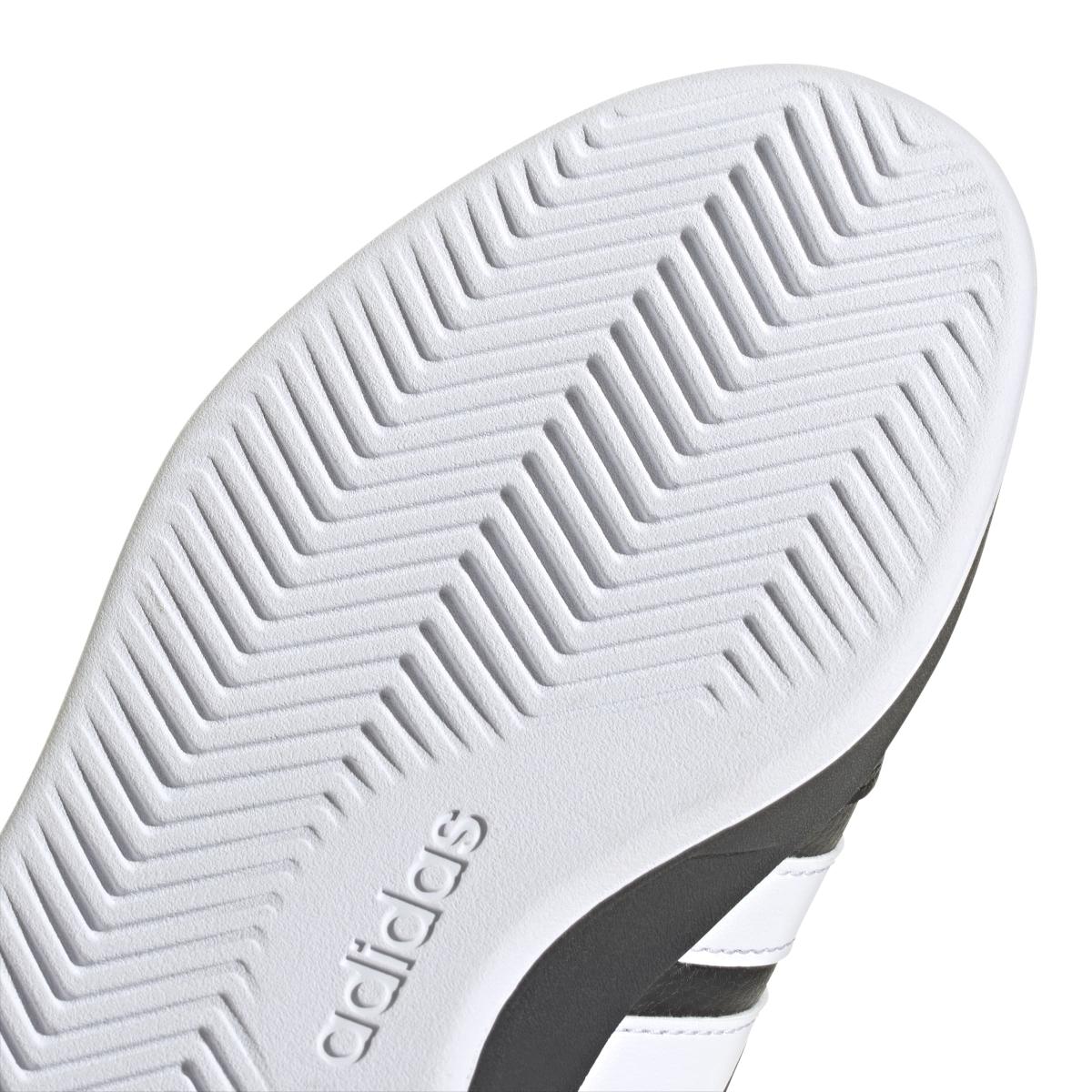 product/a/d/adidas_jr8447_9_footwear_photography_detail_view_2_white.jpg