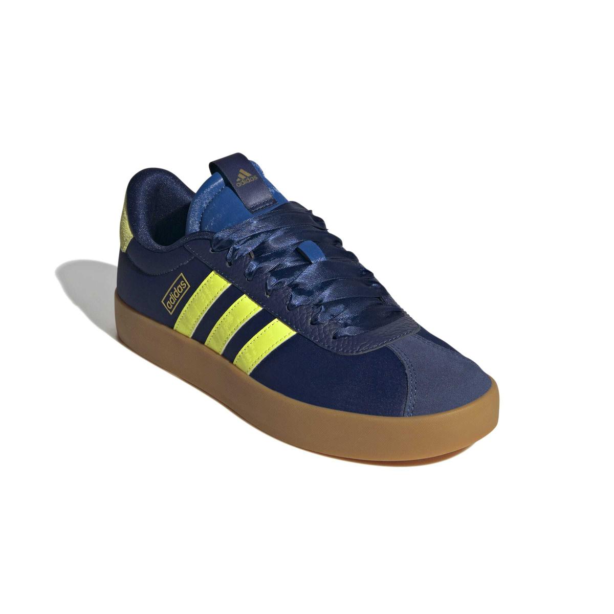 product/a/d/adidas_jr8672_6_footwear_photography_front_lateral_top_view_white-nw091725.jpg
