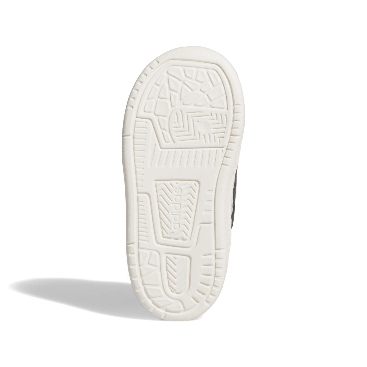 product/a/d/adidas_js0638_4_footwear_photography_bottom_view_white-nw091725.jpg