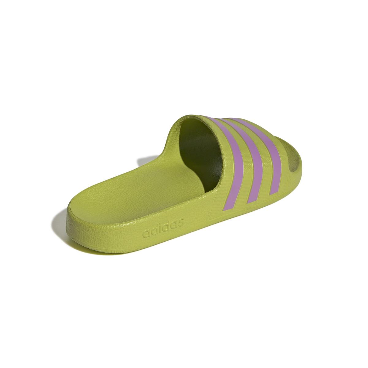 product/a/d/adidas_js3613_7_footwear_photography_back_lateral_top_view_white-nw091725.jpg
