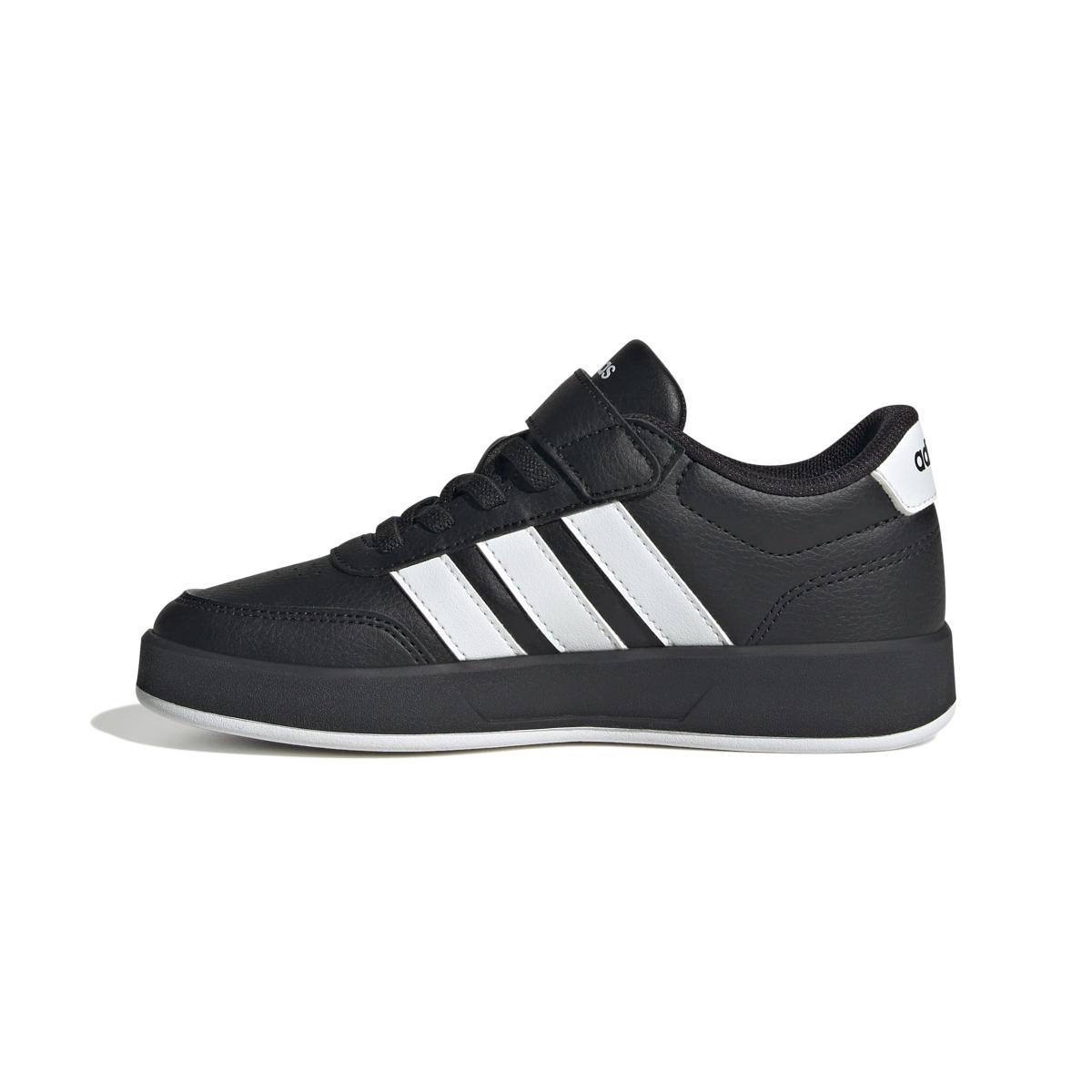 product/a/d/adidas_js3687_5_footwear_photography_side_medial_center_view_white-nw091725.jpg