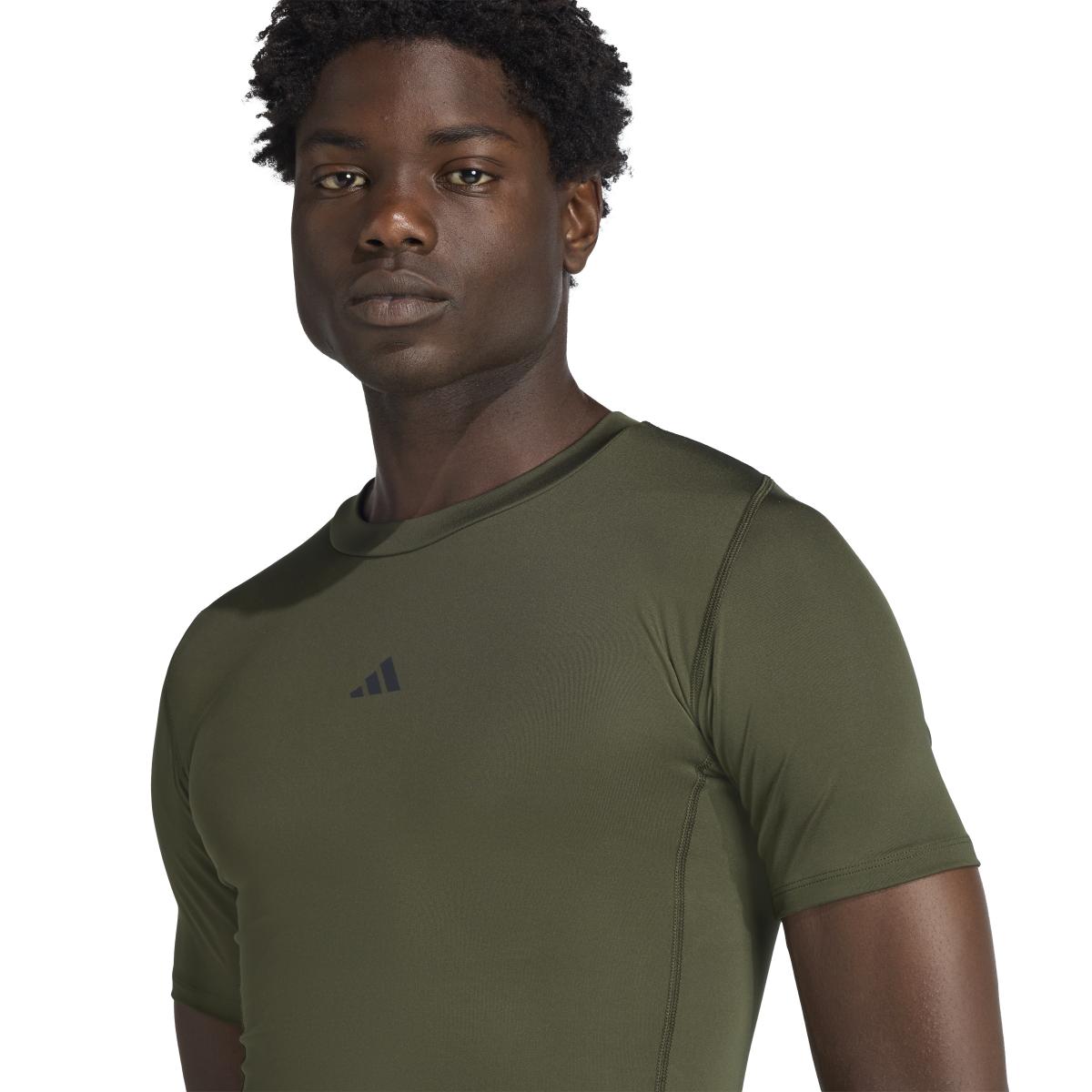 product/a/d/adidas_jx2562_ngtcar_5.jpg