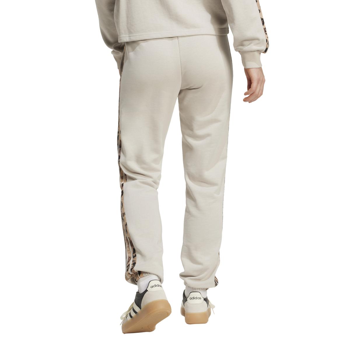 product/a/d/adidas_kb8511_wonalu_3.jpg