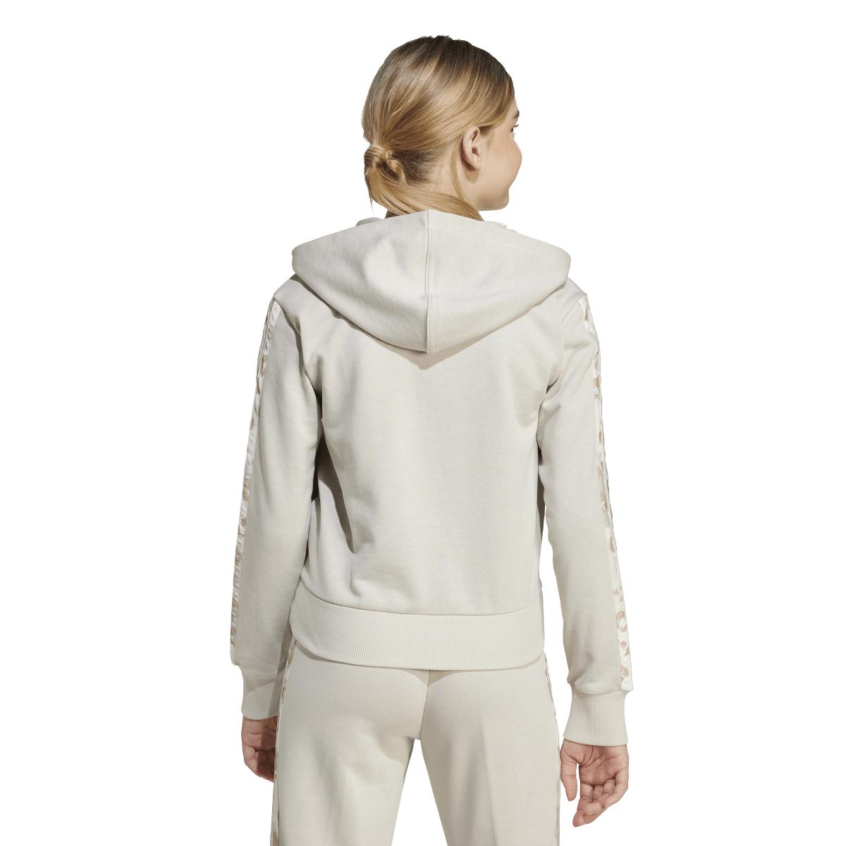 product/a/d/adidas_kc5419_wonalu_3.jpg