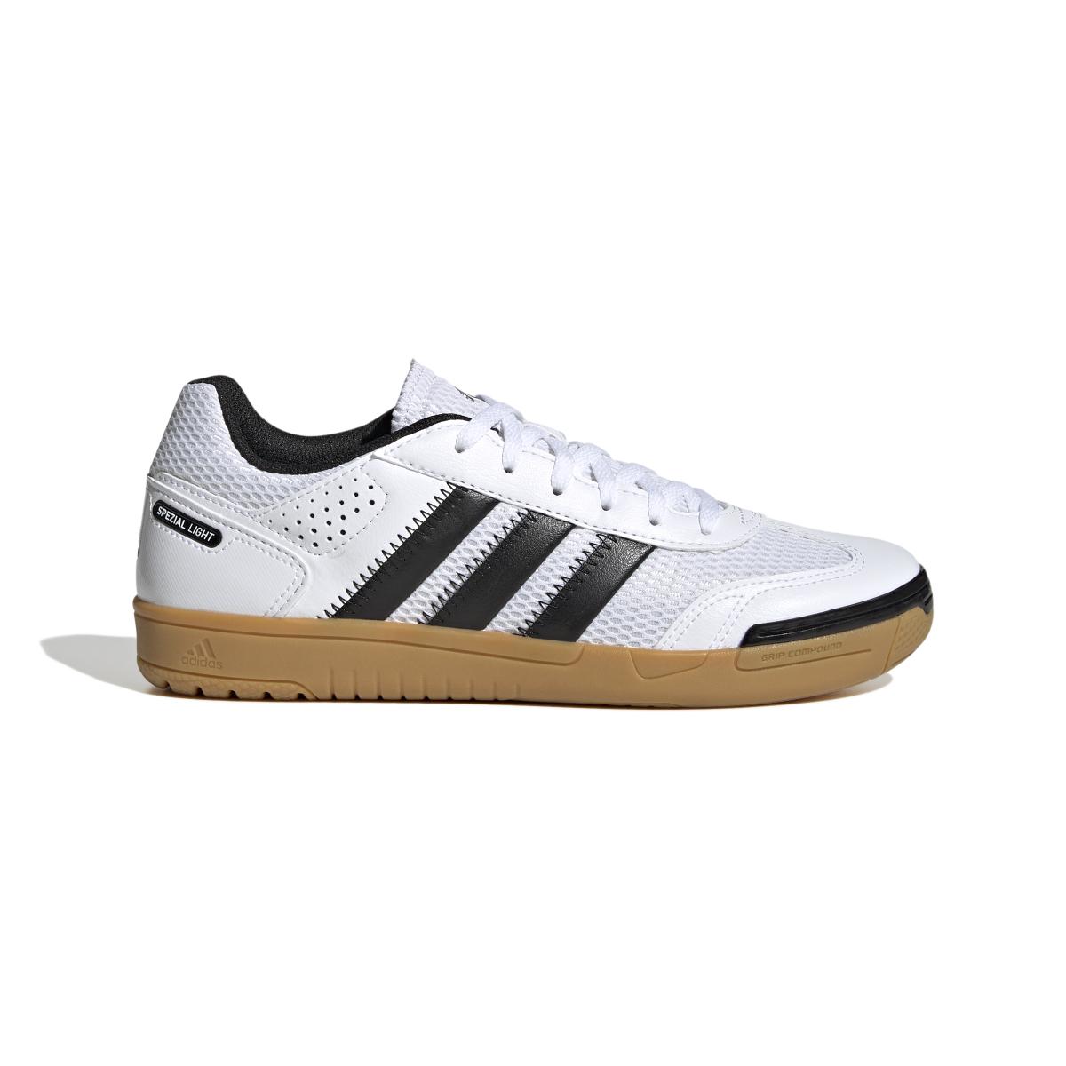 product/a/d/adidas_q20927_1_footwear_photography_side_lateral_center_view_white_000.jpg