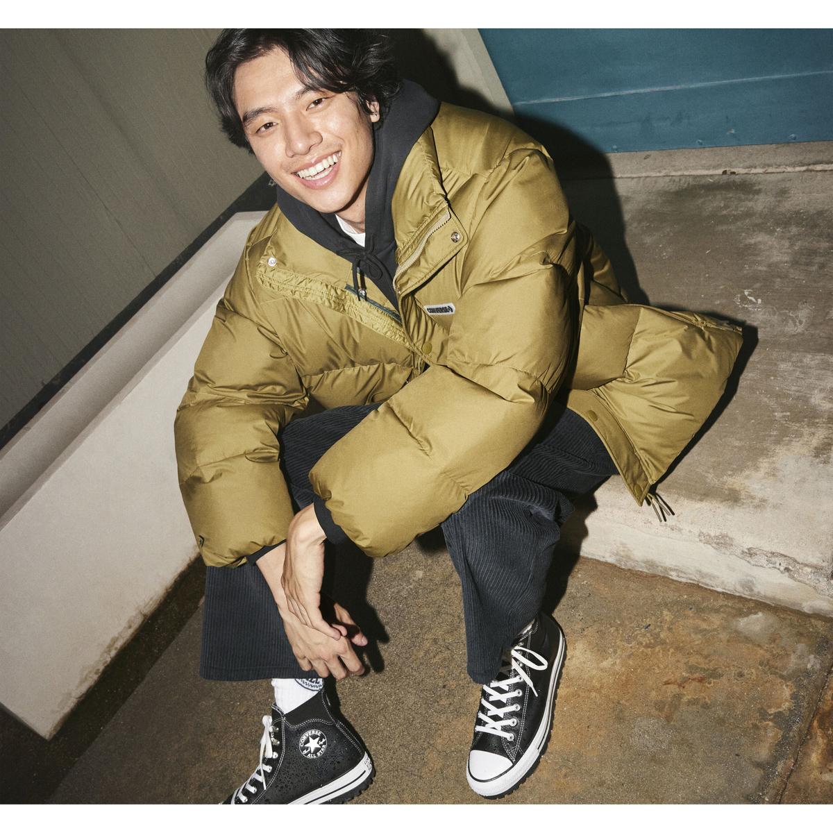 product/c/o/converse_a04480c_noir_5.jpg