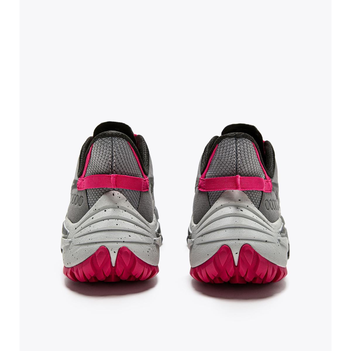 product/d/i/diadora_101.179552-d0509_gris-alliage-nr-rouge-rubis-c_3.jpg