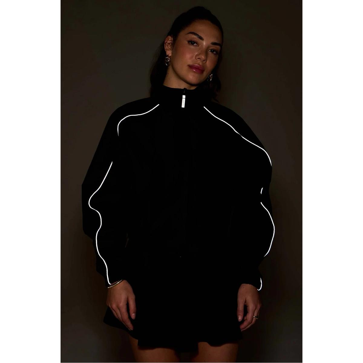 product/f/a/fabletics_jt2500543-0001_black_2.jpg