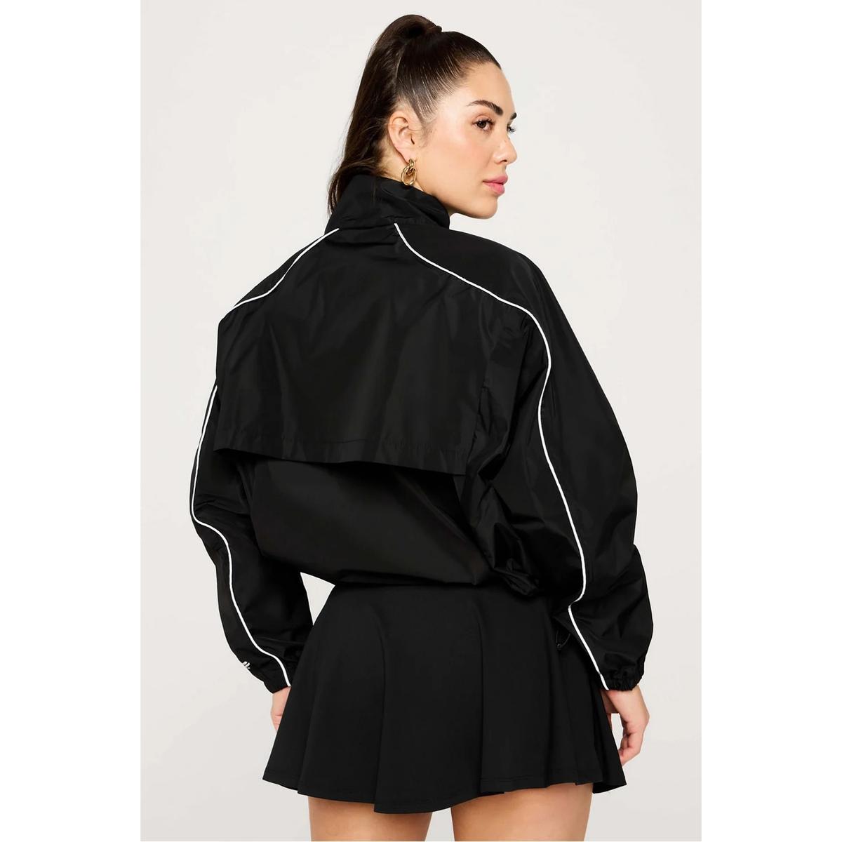 product/f/a/fabletics_jt2500543-0001_black_3.jpg