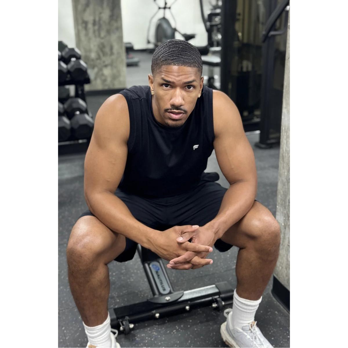 product/f/a/fabletics_le2355254-0001_black_5.jpg