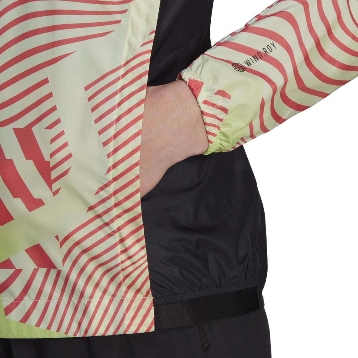 product/h/1/h11746_app_on-model_detail-2_white.jpg
