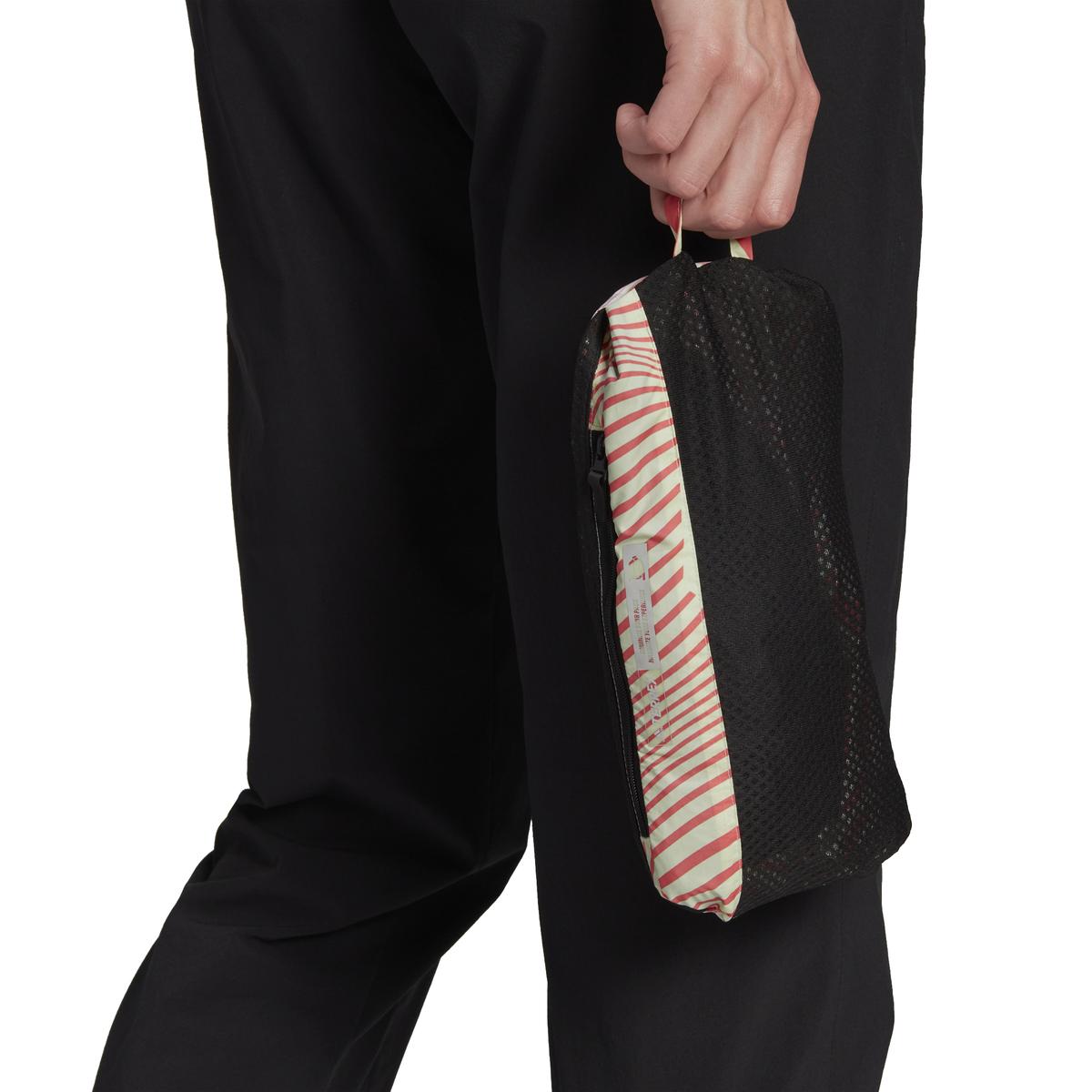 product/h/1/h11746_app_on-model_detail-3_white.jpg