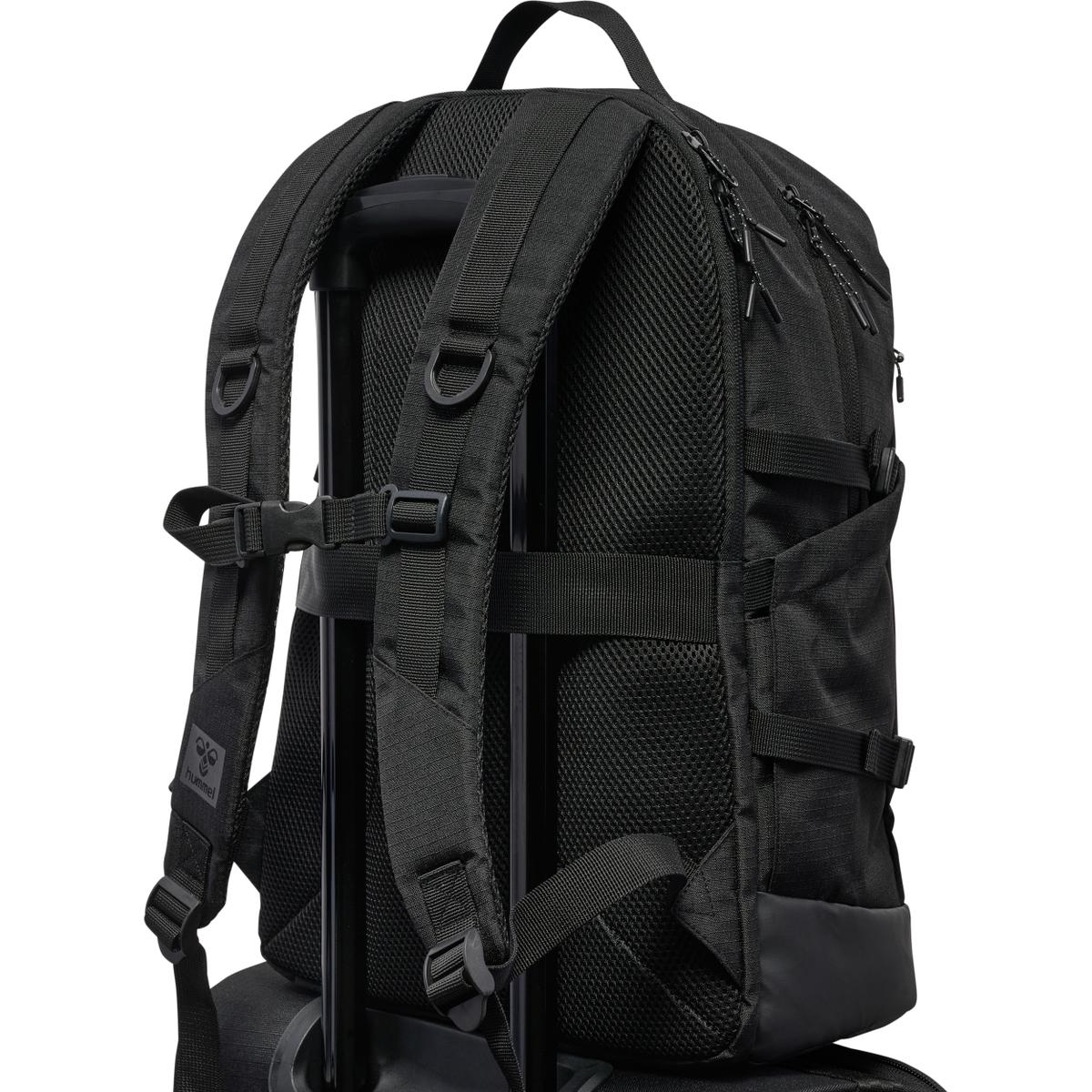 product/h/u/hummel_227167-2001_black_5.jpg
