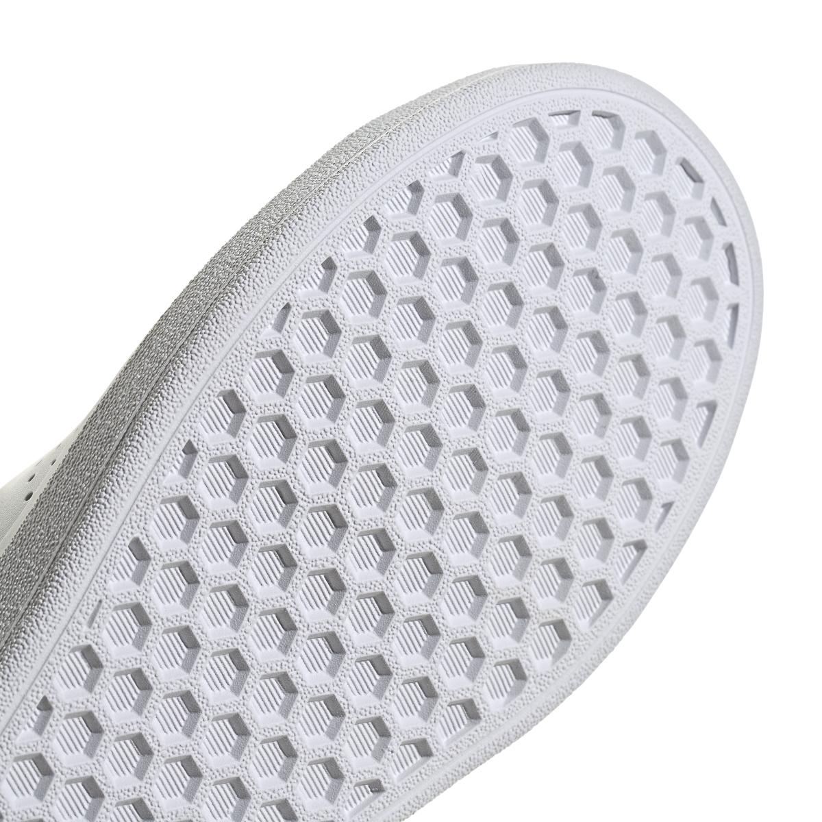 product/i/h/ih8123_8_footwear_photography_detail_view_1_white.jpg