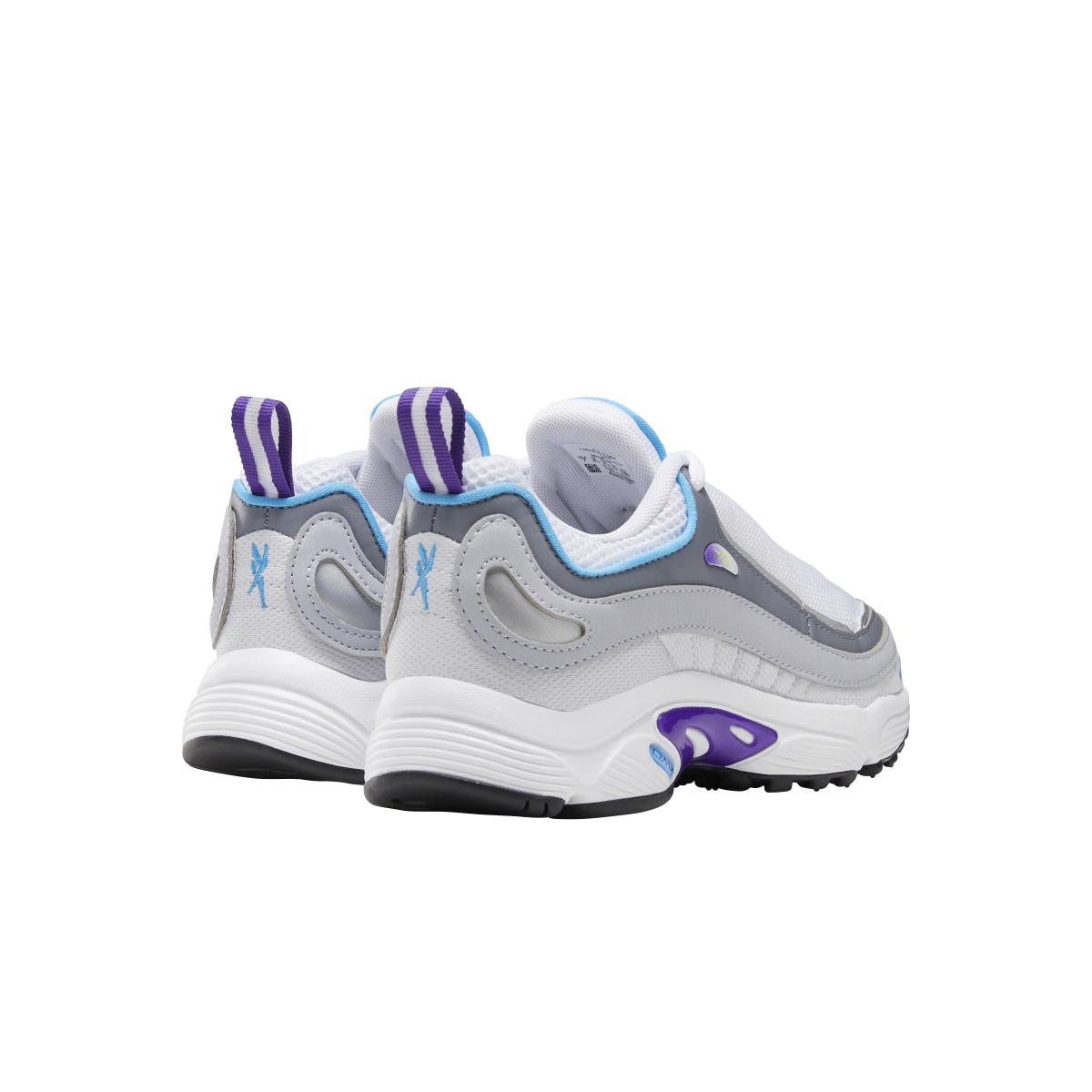 product/r/e/reebok-classics_dv9617_6_footwear_photography_back_lateral_top_view_white_000.jpg